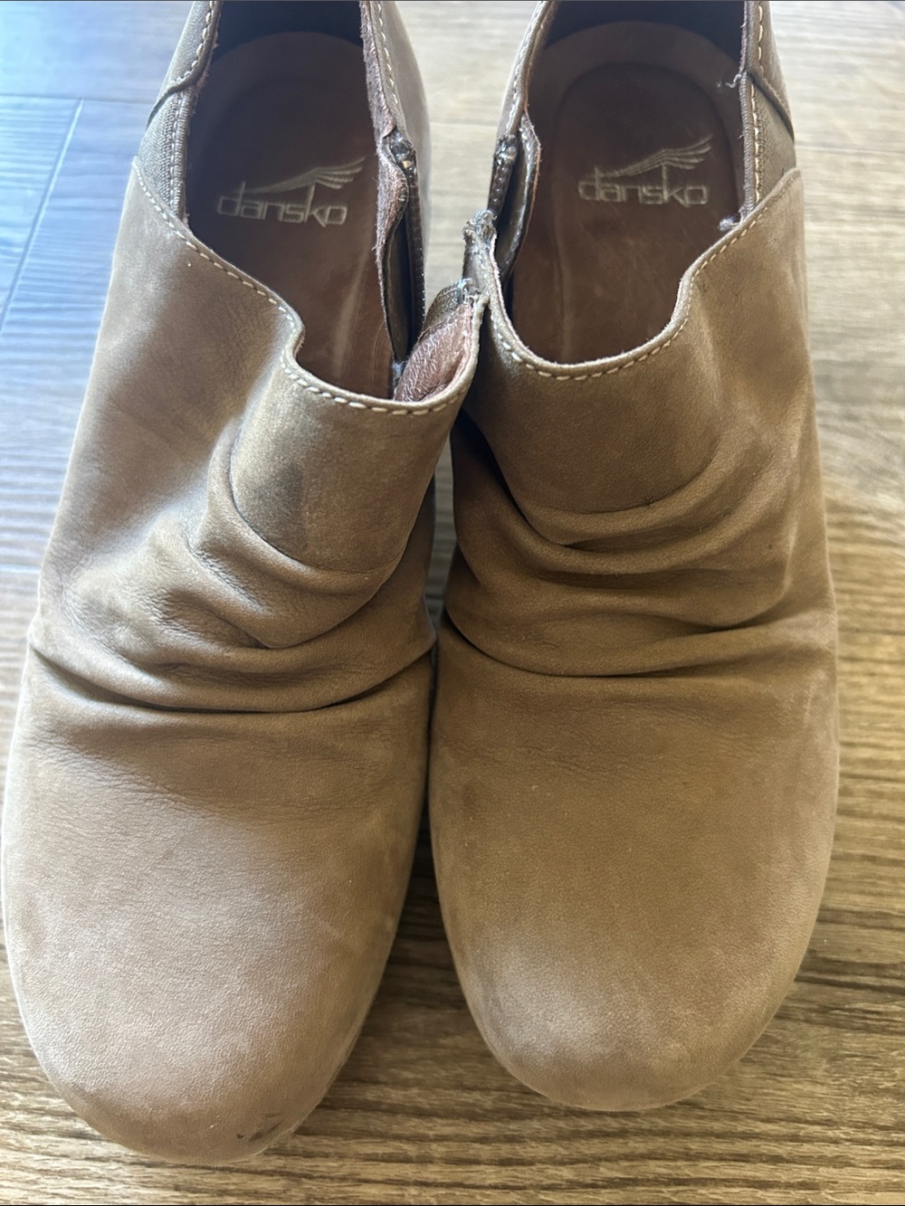 Dansko Sheena wedge booties tan suede slouchy comfort (size 36)